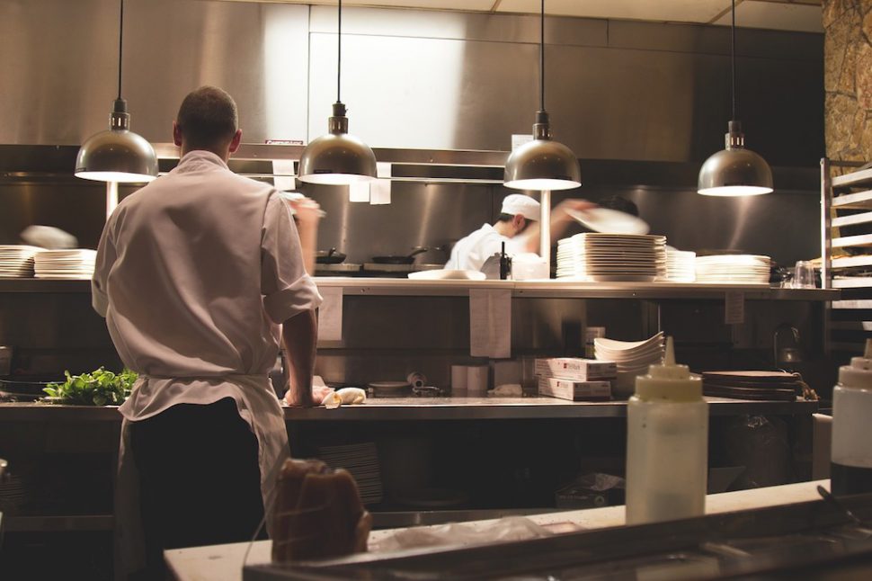 opening a restaurant checklist: kitchen equipment