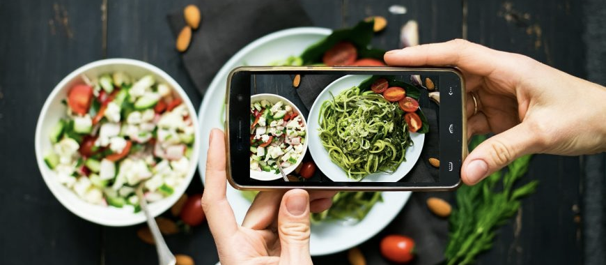 Restaurant Photography Tips & Tricks: great food photography can also be done with a phone